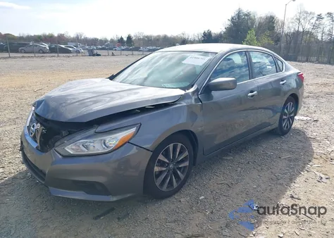 2017 Nissan Altima 2.5 Sv z USA, uszkodzony, nr VIN 1N4AL3AP0HC288370